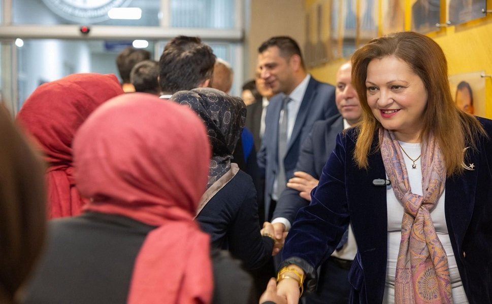 Başkan Burcu Köksal personeliyle bayramlaştı