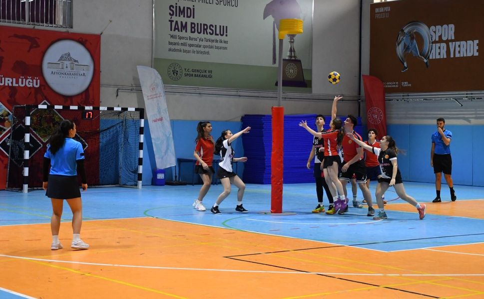 KORFBOL BÖLGE MAÇLARI AFYON'DA BAŞLADI