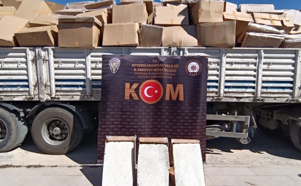 BİR TIR MAKARON ELE GEÇİRİLDİ