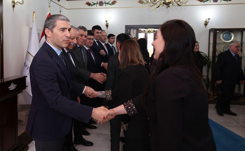 Vali Aktaş, mesai arkadaşları ile bayramlaştı