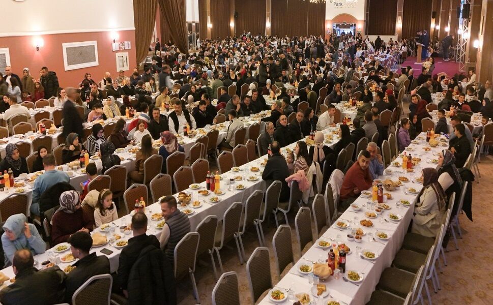 SANDIKLI'DA İFTAR SOFRASI