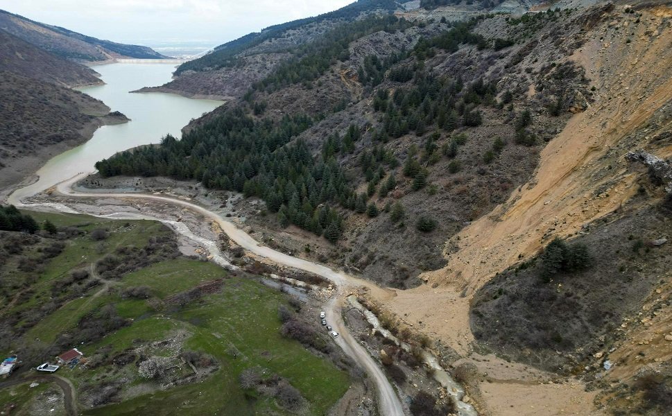 Heyelan sonrası görüntü görenleri ürküttü