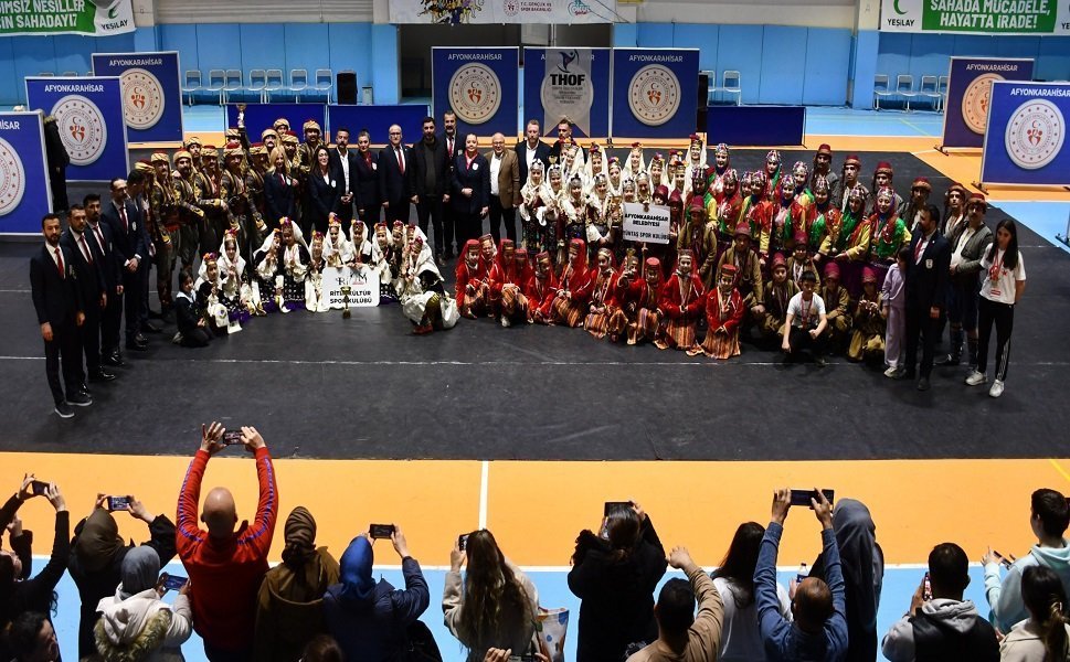 Afyonkarahisar Kulüpler Halk Oyunları müsabakaları sona erdi