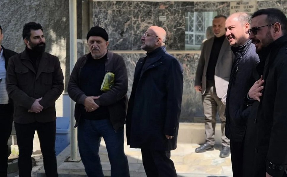 Fatih-Eşrefpaşa'nın trafo ve pazar yeri sorunu gündemde