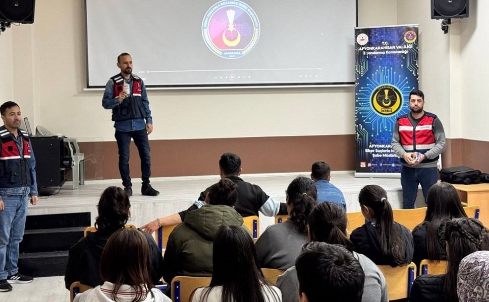 Afyon Jandarma'nın eğitim faaliyetleri devam ediyor
