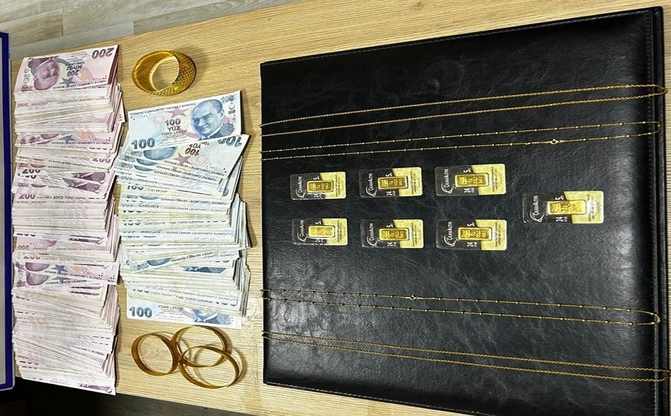 Sahte altın kalpazanalrı yakalandı!..