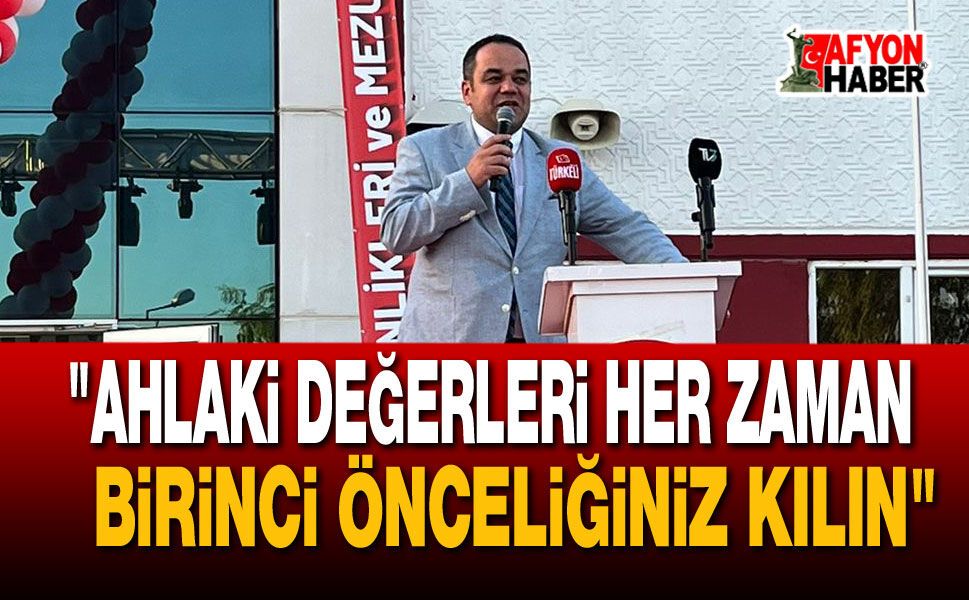 Önder Artuk'tan Mezun Gençlere Mesaj