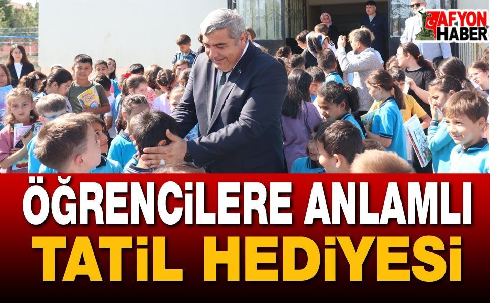 Müdür Sünnetci'den Öğrencilere Anlamlı Tatil Hediyesi