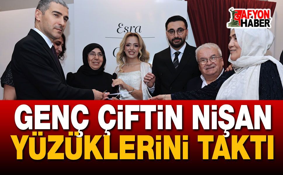 Vali Aktaş Genç Çiftin Nişan Yüzüklerini Taktı