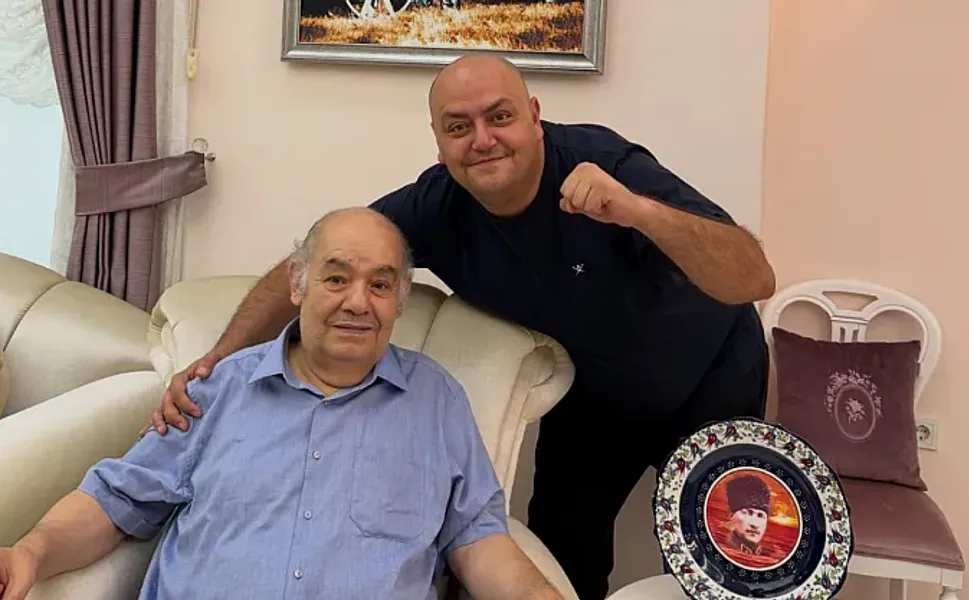 Dr. Ahmet İlker Çınar yeniden görevine döndü