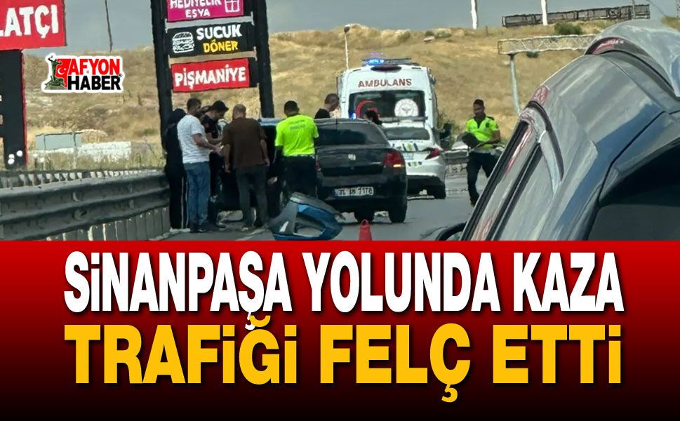Afyon Sinanpaşa karayolundaki kaza trafiği felç etti!